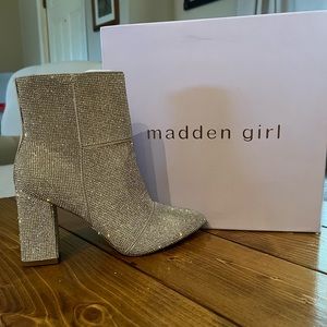 NEW - Madden Girl FLEXX rhinestone booties - size 7.5